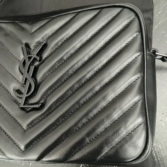 YSL LOU CAMERA BAG IN QUILTED LEATHER - Picture 9 of 17